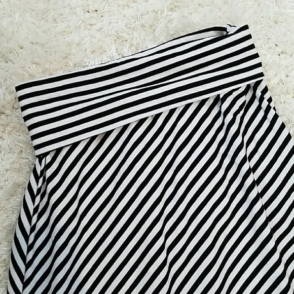 Full length skirt, size XS - Picture 2 of 4